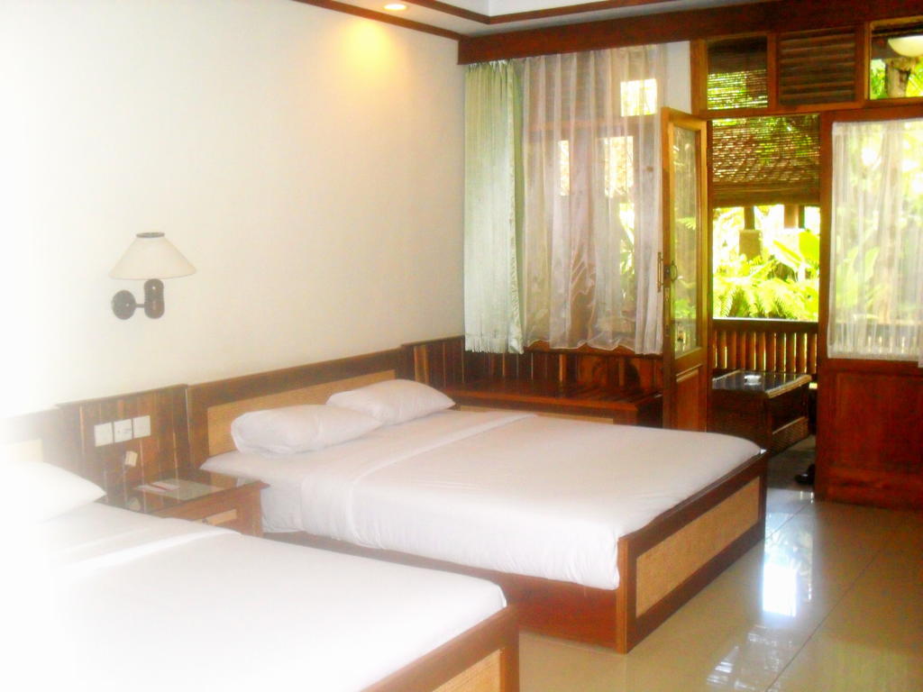 Sunrise Hotel Beach Pangandaran Quarto foto